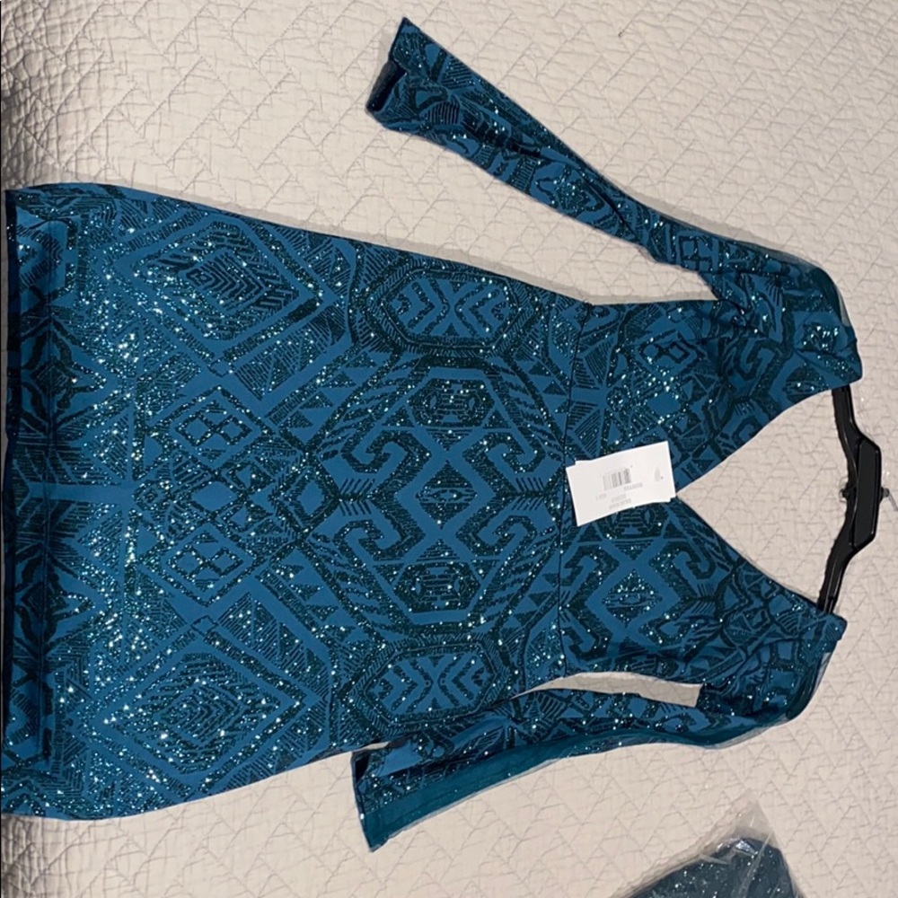 Dress - Picture 2 of 3
